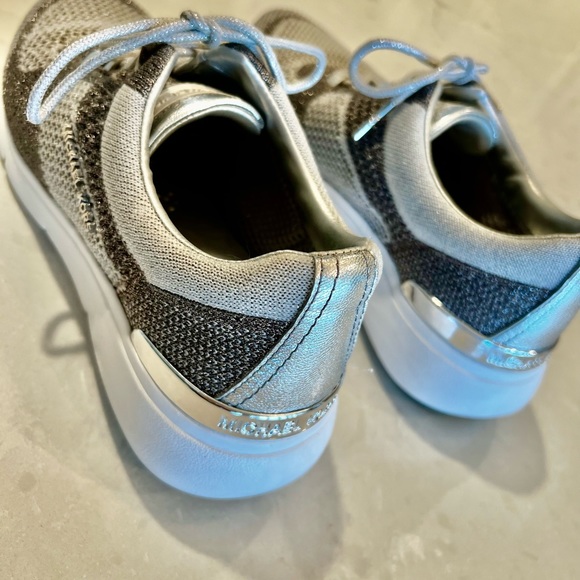 Michael Kors Trainers New without tags size 5.5 silver - Picture 3 of 4